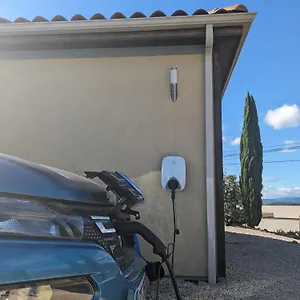 Roulotte De La Font Vive Grospierres
